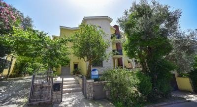 Apartments Calenic, private accommodation in city Petrovac, Montenegro