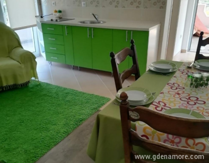 Apartmani Maric, private accommodation in city Igalo, Montenegro - mileva