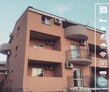 Appartamenti RIVAAL, alloggi privati a Dobre Vode, Montenegro