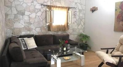 Apartment Alisa, private accommodation in city Prčanj, Montenegro