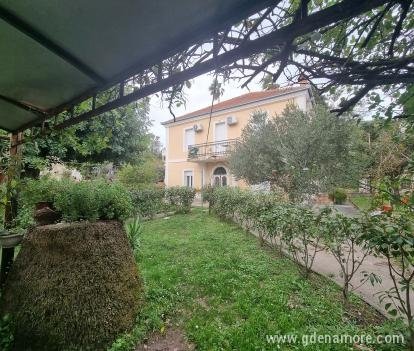 Antiguo, alojamiento privado en Herceg Novi, Montenegro
