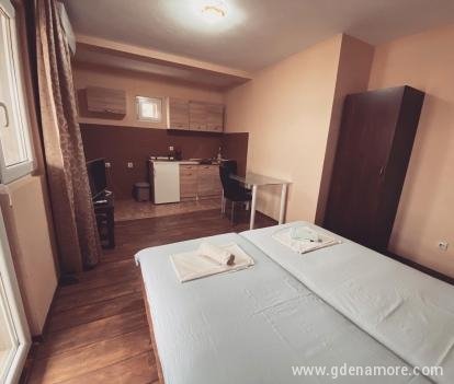 Private accommodation-Šušanj, private accommodation in city Šušanj, Montenegro