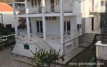 Apartments Sutomore, private accommodation in city Sutomore, Montenegro