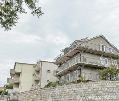 Apartments Vasiljević, Privatunterkunft im Ort Kumbor, Montenegro