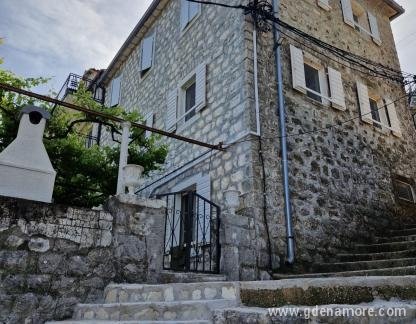 Archaia, privatni smeštaj u mestu Morinj, Crna Gora - kuca