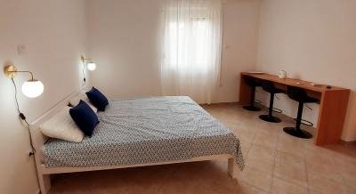 Studio apartman, private accommodation in city Bijela, Montenegro