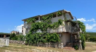 Apartmani laki , private accommodation in city Krimovica, Montenegro