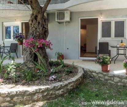 Apartments Radost, private accommodation in city Utjeha, Montenegro