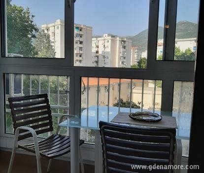 Apartman 012, частни квартири в града Bar, Черна Гора