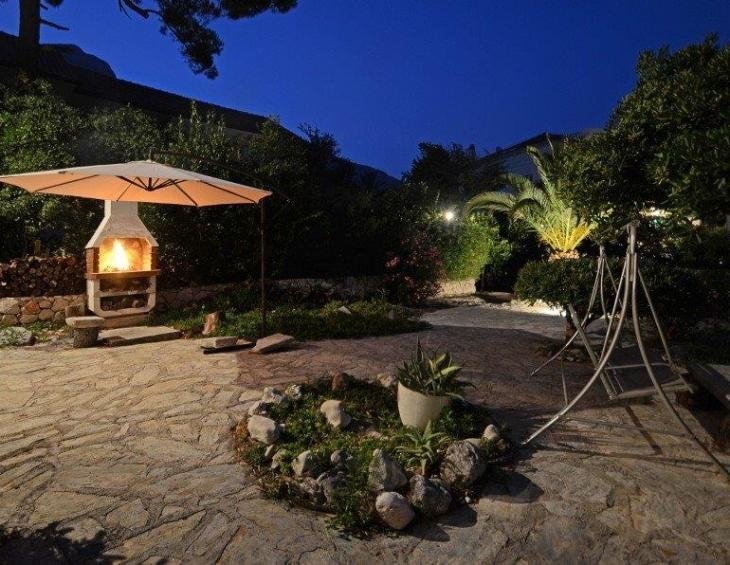 peljesac-orebic-villa-mery-house-night-14