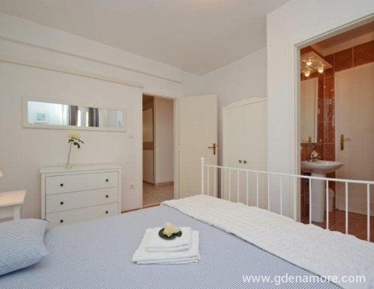 villa-mery-bedroom3-03