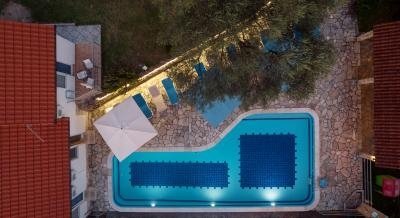 Villa Mia, alloggi privati a Bijela, Montenegro