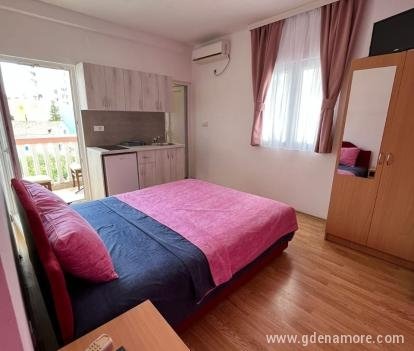 Appartements à Vasiljević, logement privé à Igalo, Monténégro