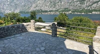 Pilastro Apartments, private accommodation in city Prčanj, Montenegro