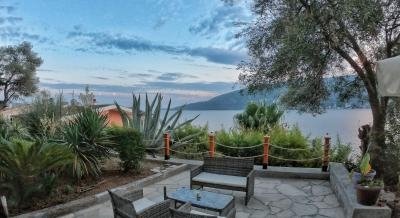 Sunny Skalini - Beachfront Retreat, 20m from the sea, private accommodation in city Herceg Novi, Montenegro