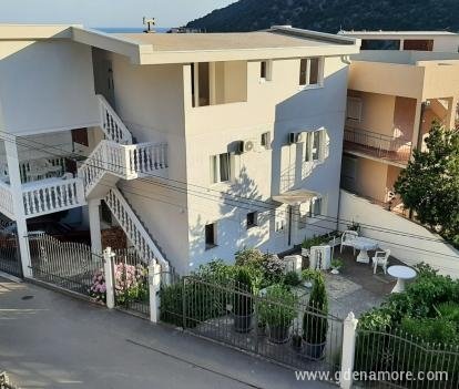 Vila Katarina, частни квартири в града Čanj, Черна Гора