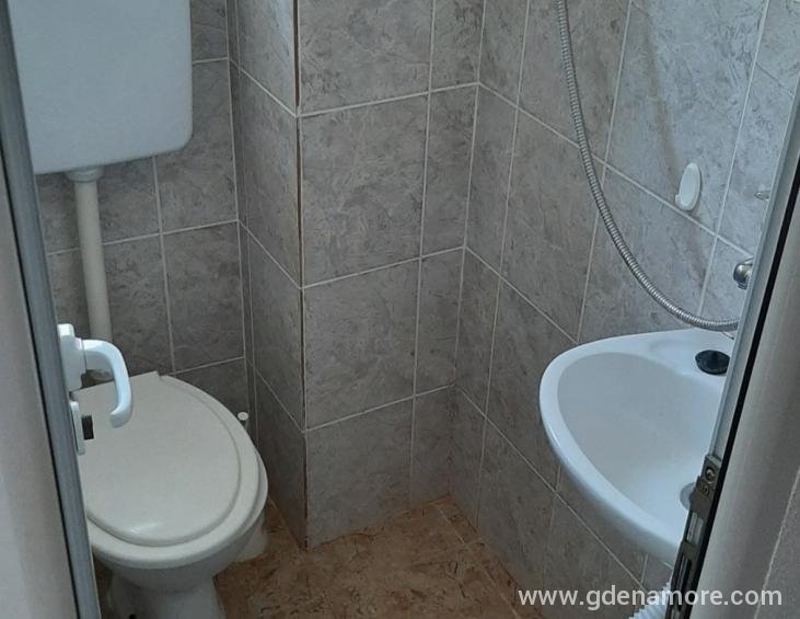 IMG-6aad4668235e6f2d2b3c4d9cd5aec68a-V
