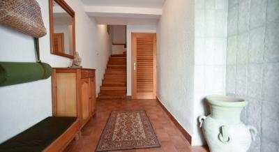 Square apartments Old town, private accommodation in city Budva, Montenegro