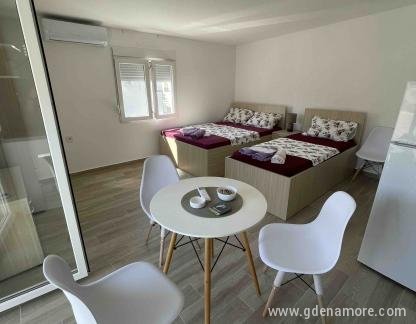 Apartmani Jeja, private accommodation in city Sutomore, Montenegro - viber_image_2024-07-08_23-08-41-628