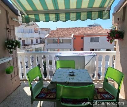 Apartamento de un dormitorio, alojamiento privado en Budva, Montenegro