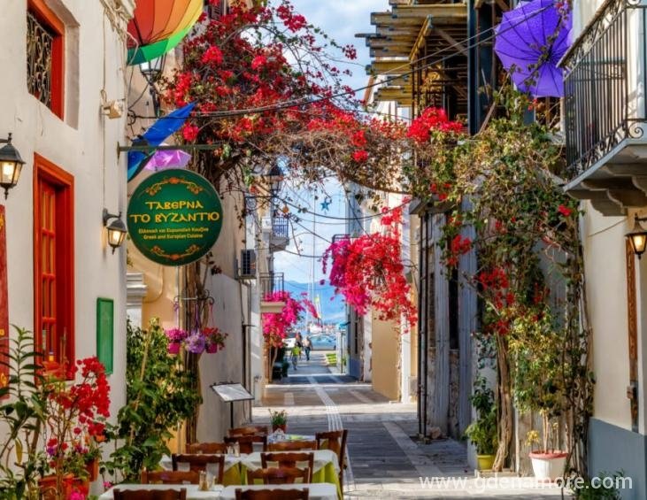 Nafplion-Old-Town-Streets-1024x683
