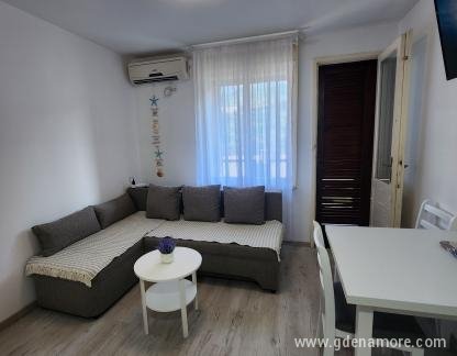 Apartman Kalezić, private accommodation in city Herceg Novi, Montenegro