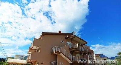 Infinity apartmani , alloggi privati a Bar, Montenegro