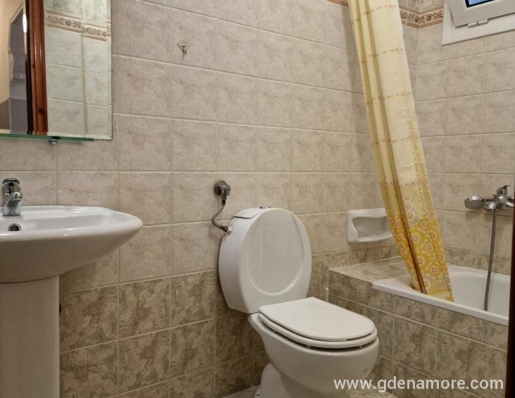 BATHROOM APARTMENT