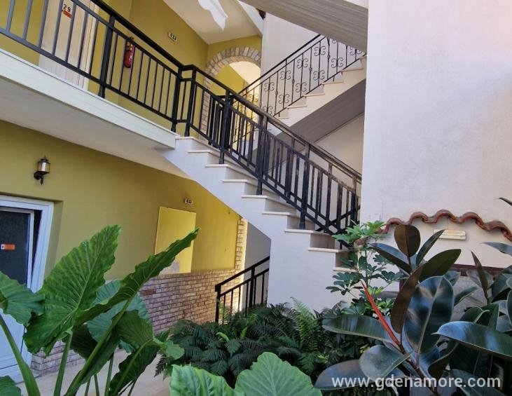 VILLA DIMITRIS