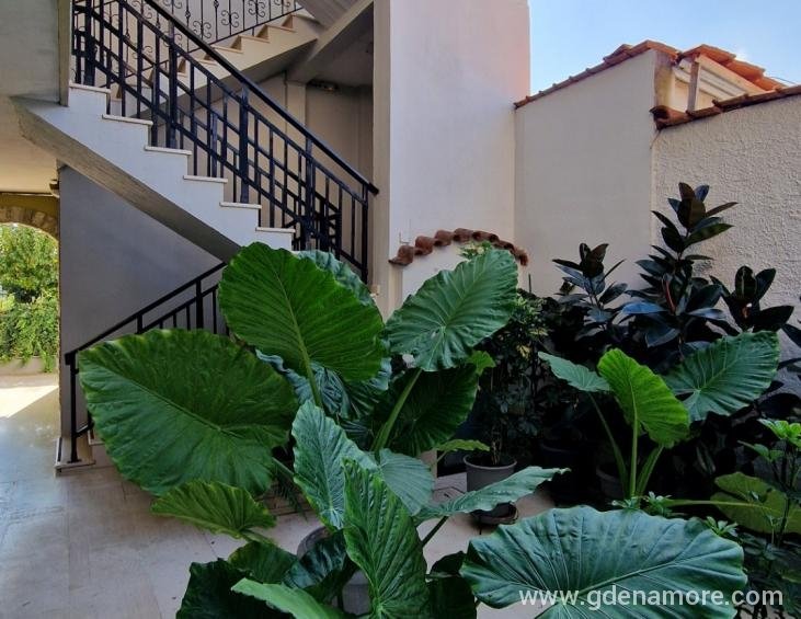 VILLA DIMITRIS