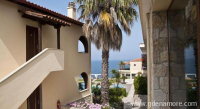 Хотел Блу Бей Халкидики, частни квартири в града Afitos, Гърция