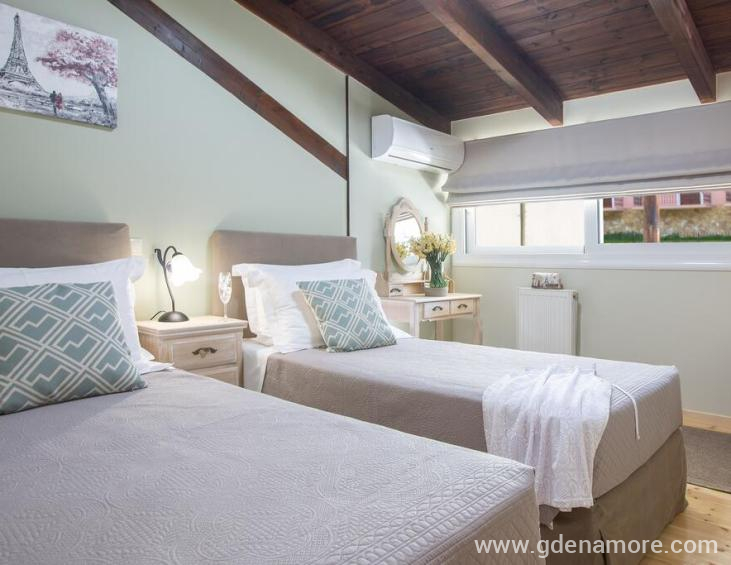 dimitras-home-vasiliki-lefkada-22