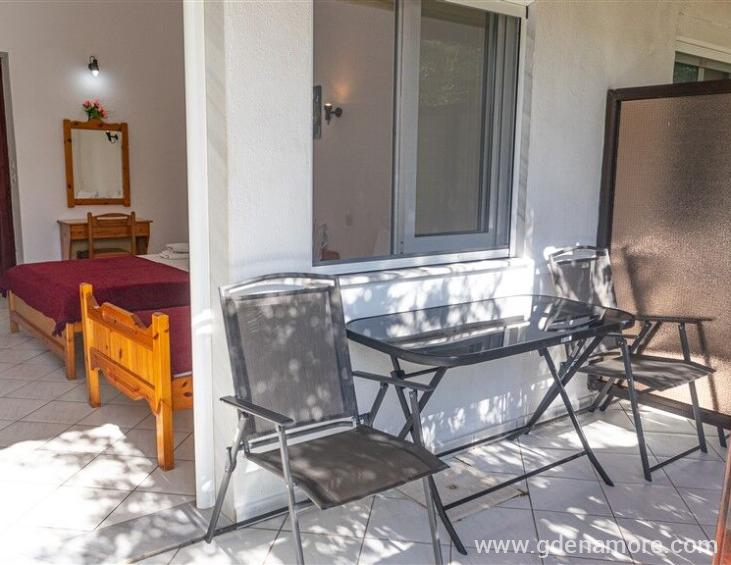 elena-studios-skala-rachoni-thassos-93