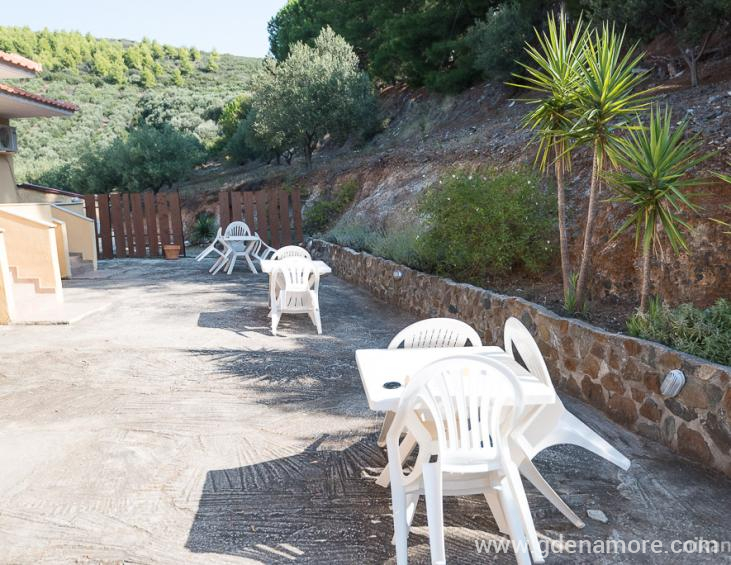 red-coral-apartments-psakoudia-sithonia-2