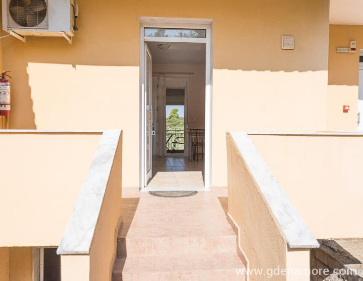 red-coral-apartments-psakoudia-sithonia-4