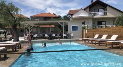 River Studios, частни квартири в града Potos, Гърция