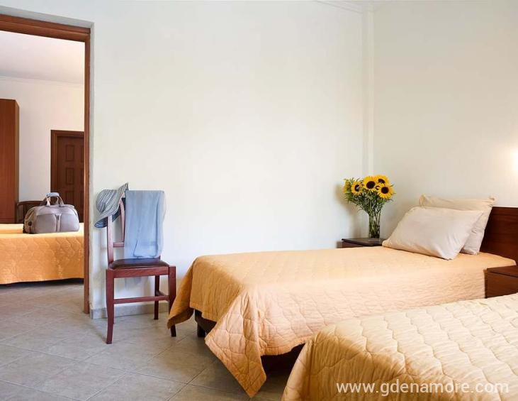 stratos-hotel-afytos-kassandra-family-suite-8