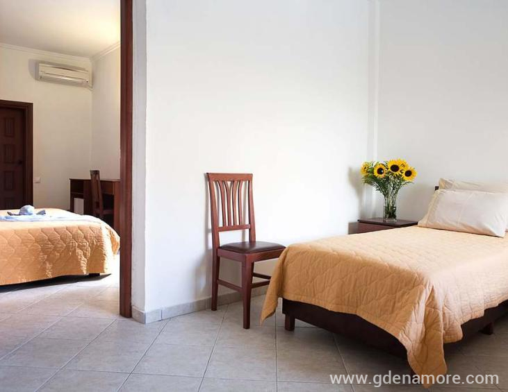 stratos-hotel-afytos-kassandra-family-suite-9