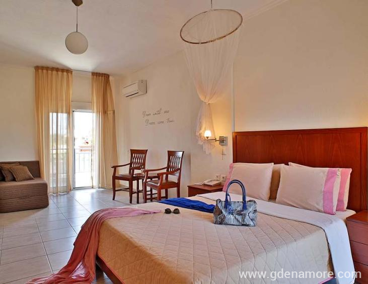 stratos-hotel-afytos-kassandra-junior-suite-2