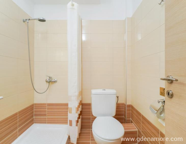 rizos-studios-potos-thassos-studio-c-6