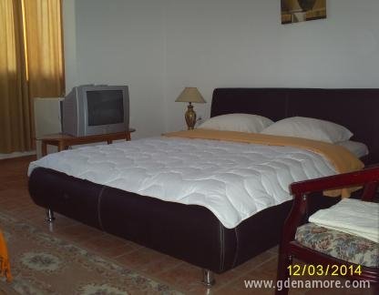 Kuca, , privat innkvartering i sted Ulcinj, Montenegro - dvokrevetna soba I sprat 01