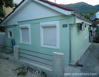 Apartmanok Djuricic, , Magán szállás a községben Baošići, Montenegró