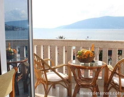 Tazex Apartments, частни квартири в града Herceg Novi, Черна Гора