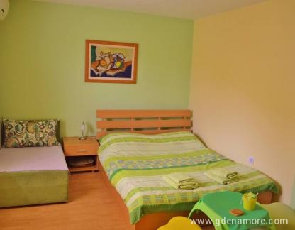 Villa Ohrid, Green studio apartment, private accommodation in city Ohrid, Macedonia