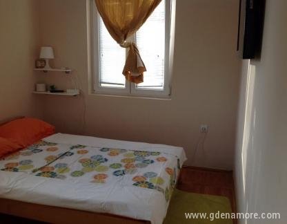 Apartmani Nena TIVAT, Apartman sa dve spavace sobe, privatni smeštaj u mestu Tivat, Crna Gora - 4