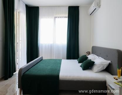 Appartamenti all'alba, , alloggi privati a Igalo, Montenegro - DSC_9497a
