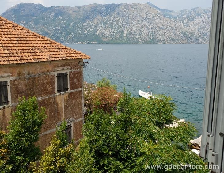 Bočni pogled na more iz spavaće sobe