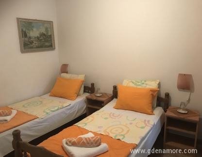Apartamentos Kostic, , alojamiento privado en Herceg Novi, Montenegro - IMG_4834