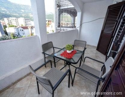 Bologna Apartments, privatni smeštaj u mestu Budva, Crna Gora - 193270243_217513876630284_2129382361941674620_n