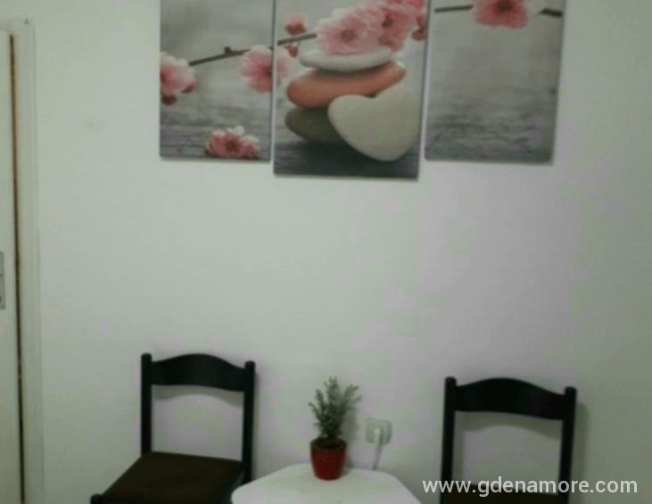 IMG-07aef79e5d4fabb77a8254b7192521a1-V